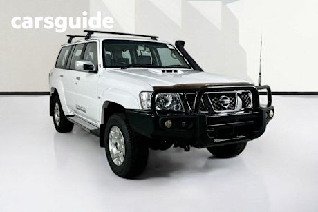 White 2015 Nissan Patrol Wagon ST (4X4)