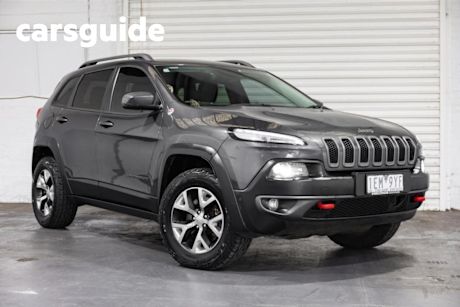 Grey 2015 Jeep Cherokee Wagon Trailhawk (4X4)