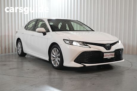 White 2019 Toyota Camry Sedan Ascent
