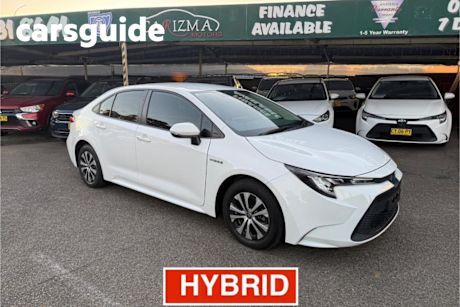 White 2020 Toyota Corolla Sedan Ascent Sport (hybrid)