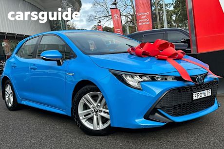 Blue 2019 Toyota Corolla Hatchback Ascent Sport (hybrid)