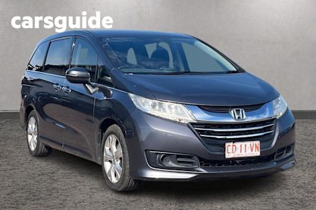 Grey 2017 Honda Odyssey Wagon VTI