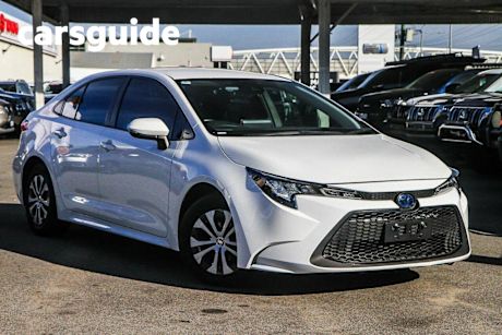 White 2020 Toyota Corolla Sedan Ascent Sport (hybrid)