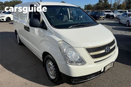 White 2010 Hyundai Iload Van