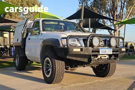 White 2010 Nissan Patrol Leaf Cab Chassis DX (4X4)