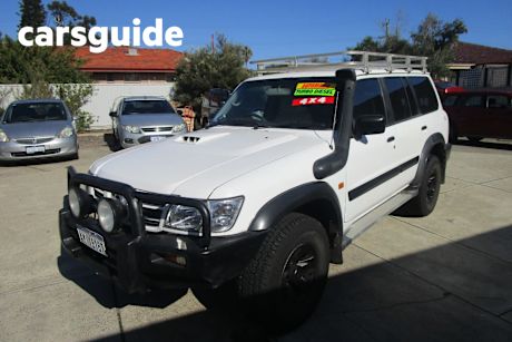 White 2004 Nissan Patrol Wagon ST (4X4)