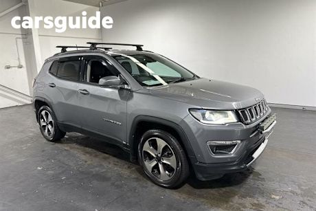 Grey 2018 Jeep Compass Wagon Limited (4X4)