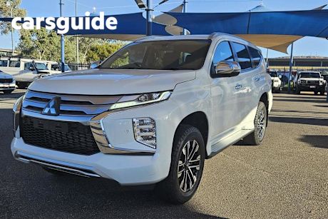 White 2021 Mitsubishi Pajero Wagon Exceeed (4X4) 7 Seat