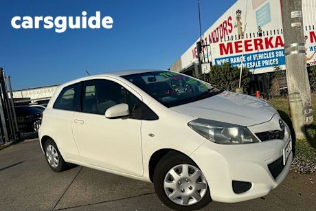 White 2013 Toyota Yaris Hatchback YR