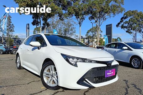 White 2021 Toyota Corolla Sedan Ascent Sport + Navigation
