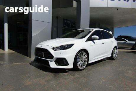 White 2017 Ford Focus Hatchback RS