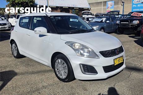White 2015 Suzuki Swift Hatchback GL