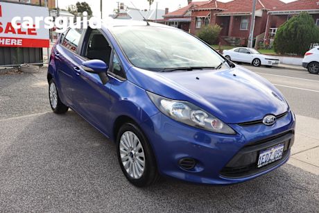 Blue 2013 Ford Fiesta Hatchback LX