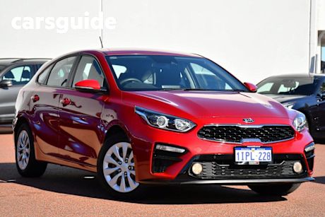 Red 2019 Kia Cerato Hatchback S (AV)