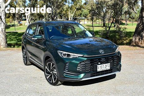 Green 2024 MG ZS Wagon Essence Hybrid+