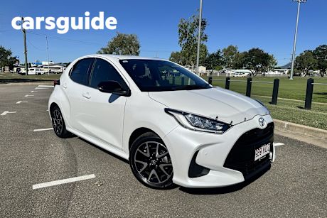 White 2023 Toyota Yaris Hatchback ZR