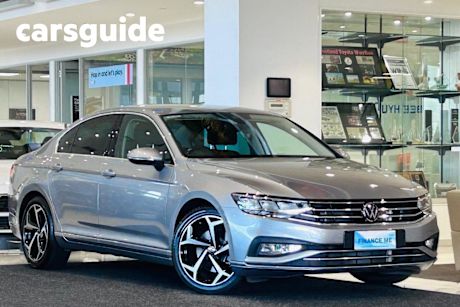 Silver 2022 Volkswagen Passat Sedan 140TSI Business