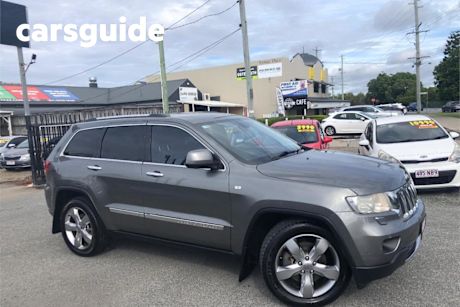 Grey 2013 Jeep Grand Cherokee Wagon Limited (4X4)