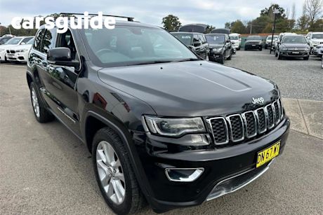 Black 2017 Jeep Grand Cherokee Wagon Limited (4X4)