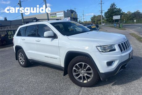 White 2015 Jeep Grand Cherokee Wagon Laredo (4X4)