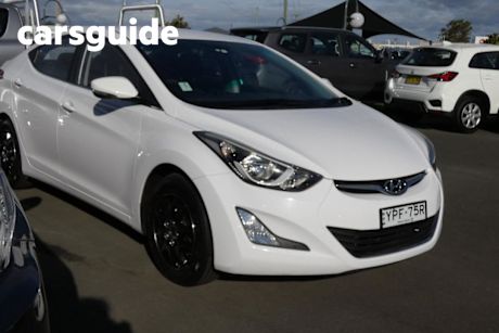 White 2014 Hyundai Elantra Sedan Active