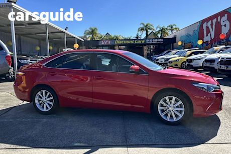 Red 2017 Toyota Camry Sedan Atara S