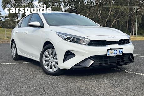 White 2024 Kia Cerato Sedan S