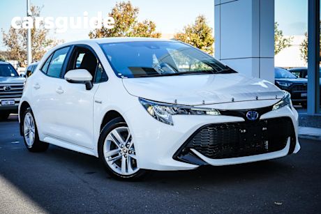 White 2019 Toyota Corolla Hatchback Ascent Sport (hybrid)