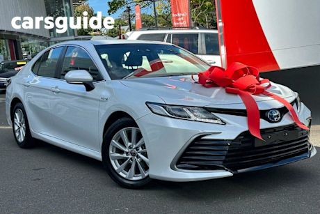 White 2022 Toyota Camry Sedan Ascent Hybrid