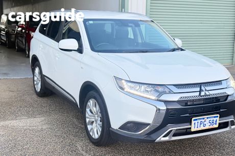 White 2019 Mitsubishi Outlander Wagon ES Adas 5 Seat (awd)