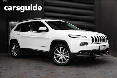 White 2017 Jeep Cherokee Wagon Limited (4X4)