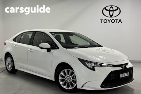 White 2021 Toyota Corolla Sedan Ascent Sport