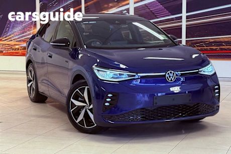 Blue 2024 Volkswagen ID.5 Wagon GTX