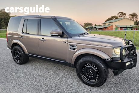 Beige 2015 Land Rover Discovery Wagon TDV6