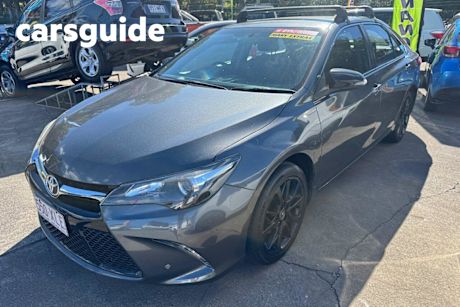 Grey 2017 Toyota Camry Sedan RZ S.e.