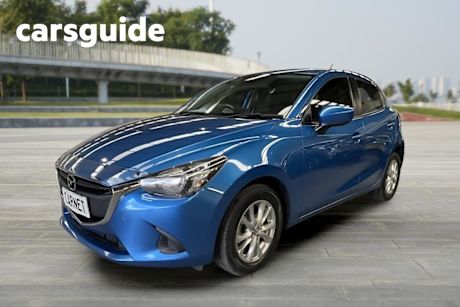 Blue 2016 Mazda 2 Hatchback Maxx