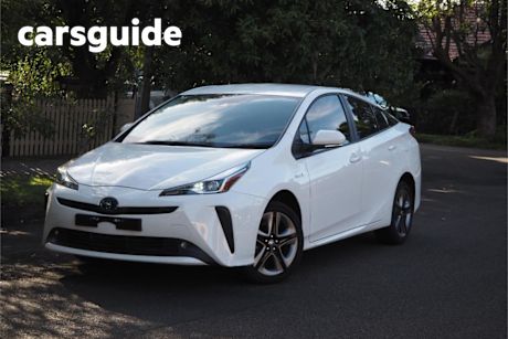 White 2021 Toyota Prius Hatchback I-Tech (hybrid)