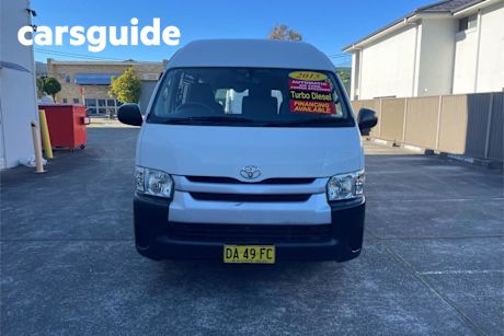 White 2015 Toyota Hiace Van Slwb