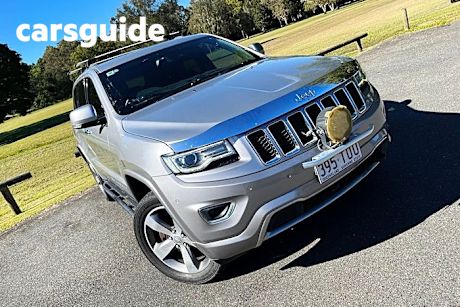 Silver 2013 Jeep Grand Cherokee Wagon Overland (4X4)