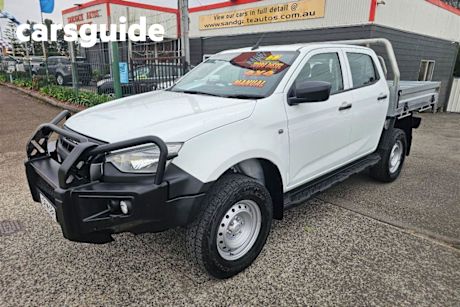White 2022 Isuzu D-MAX Crew Cab Chassis SX (4X4)