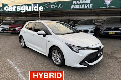 White 2019 Toyota Corolla Hatchback Ascent Sport (hybrid)