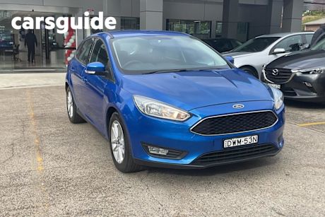 Blue 2018 Ford Focus Hatchback Trend