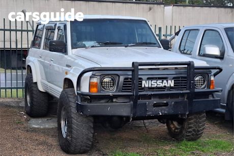 White 1993 Nissan Patrol Wagon RX (4X4)