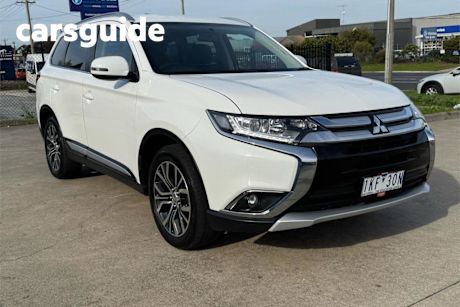 White 2016 Mitsubishi Outlander Wagon LS (4X2)