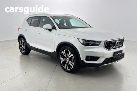 White 2021 Volvo XC40 Wagon T4 Inscription (awd)