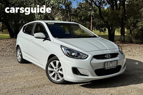 White 2019 Hyundai Accent Hatchback Sport