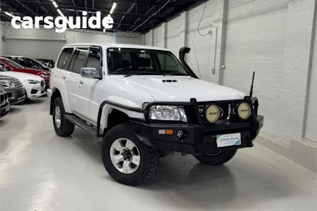 White 2010 Nissan Patrol Wagon ST (4X4)