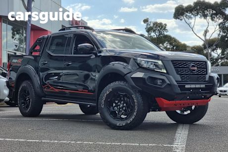 Black 2024 Nissan Navara Dual Cab Pick-up PRO-4X Warrior (4X4)