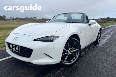 White 2017 Mazda MX-5 Convertible Roadster GT