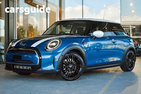 Blue 2023 Mini Cooper Hatchback Classic 3D Hatch
